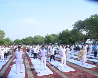 अंतरराष्ट्रीय योग दिवस पर डायट मैदान में उमड़ा जनसैलाब, जनप्रतिनिधियों व अधिकारियों ने किया सामूहिक योगाभ्यास