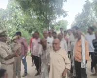 वरिष्ठ नागरिकों के बीच पहुंचकर सुनी गई समस्याएं व सरकारी योजनाओं की दी गई जानकारी