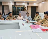 उत्कृष्ट कार्य करने वाले 21 पुलिसकर्मियों को कॉप आफ द मंथ चुनकर प्रशस्ति पत्र देकर किया गया सम्मानित