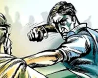 घर के बाहर गाली-गलौज,विरोध करने पर हुई मारपीट, सीसीटीवी कैमरा तोड़ा