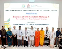 अपनी कमजोरियों दूर कर खुद में जागृत करें प्रकाश: साध्वी ऋतु भारती 