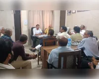 संविदा कर्मियों के शोषण पर उठे सवाल, 18 हजार रुपये वेतन सुनिश्चित करने की मांग