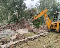 हिंदू शमशान भूमि पर मजार बनवाए जाने को लेकर दो पक्षों में हुआ तनाव