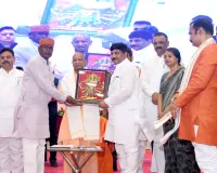 मुख्यमंत्री ने जनकल्याण शिविर, स्ट्रीट वेंडर के लाभार्थियों को स्वीकृति पत्र देकर लाभांवित किया