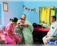अलीगंज कोचिंग अग्निकांड पीड़ितों के बीच पहुंची महापौर, सहयोग का दिया भरोसा 