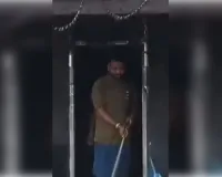 भीषण आग की चपेट में आया सैलून, लाखों का सामान राख, दमकल ने पाया काबू 