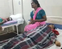 बलरामपुर जिले में महिलाओं से भरी पिकअप वाहन पलटी , दो की मौत