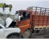 बरेली : निर्माणाधीन हाईवे पर कैंटर से भिड़ी स्कॉर्पियो, हादसे में पंजाब के तीन लोगों की मौत