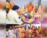  दूधेश्वरनाथ महादेव मठ मंदिर में सीएम याेगी ने किया जलाभिषेक