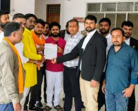 सहकारी समितियों में विसंगतियों और यूरिया की कालाबाजारी के खिलाफ सौंपा सौंपा ज्ञापन 