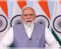 युवा देश की चुनौतियों और समाधानों से जुड़े, बनाए भविष्य को उज्जवल :मोदी 