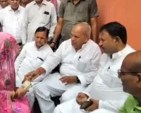 देवरिया हत्याकांड: अखिलेश यादव ने पीड़ित परिवार को भेजी एक लाख रुपये की सहायता