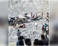 बेंगलुरु के पास पत्थर खदान में चट्टान गिरने से 7 मजदूरों की मौत, कई घायल