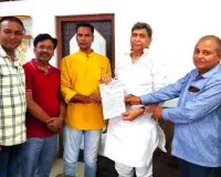 आरटीई से पूर्व नियुक्त शिक्षकों को टीईटी से छूट की मांग, सांसद को सौंपा ज्ञापन
