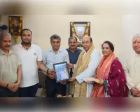 बिहार के राज्यपाल लेफ्टिनेंट जनरल सैयद अता हसनैन काशी में गंगा आरती देख अभिभूत हुए