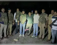 चोरी-नकबजनी के आरोपियों से पुलिस की मुठभेड़, पैर में गोली लगने से बदमाश घायल