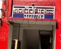  प्रयागराज : अनियंत्रित कार पेड़ से टकराई, चालक की मौत, साथी घायल