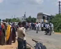 टोंक में भीषण सड़क हादसा: रोडवेज बस और टैक्सी की टक्कर में चालक की मौत, 7 घायल