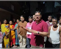 मानगो में मकान तोड़ने के नोटिस से मचा दहशत, लोगों ने भाजपा नेता से लगाई गुहार