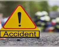सोनभद्र: ट्रक की चपेट में आने से बाइक सवार तीन लाेगाें की मौत