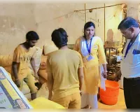 खाद्य सुरक्षा विभाग की बडी कारवाई, 25 लाख के अचार और मसाले कराए नष्ट  