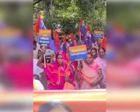 उर्वरक संकट और एथेनॉल मिश्रण के विरोध में अपना दल (कमेरावादी) का प्रदर्शन