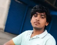 आरआरसी सेंटर पर फंदे से लटका मिला नोएडा से लौटे युवक का शव, मचा कोहराम