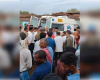 बाइक से घर लौट रहे पिता-पुत्र पर गिरी बिजली, मौके पर मौत; गांव में पसरा मातम
