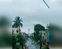 कोलकाता समेत पूरे बंगाल में बदला मौसम: गरज-चमक के साथ भारी बारिश का अलर्ट जारी 