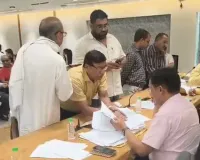 पूर्व एमएलसी के बेटे को नहीं मिल रही दुकान, 28 साल से लगा रहा चक्कर
