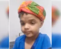 ग्रेटर नोएडा में खुले गड्ढे ने ली 6 वर्षीय मासूम की जान, ठेकेदार पर कार्रवाई के निर्देश