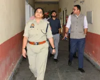डीएम ने किया टीईटी परीक्षा केंद्रों का औचक निरीक्षण 