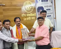 कोषागार के मुख्य कोषाधिकारी के सेवानिवृत होने पर भव्य विदाई समारोह का हुआ आयोजन