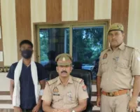 हत्या के प्रयास के मामले में अभियुक्त को 02 अदद अवैध चाकू के साथ किया गया गिरफ्तार
