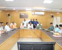 खाद्य एवं रसद तथा नागरिक आपूर्ति मंत्री ने विकास कार्यो के सम्बन्ध में अधिकारियों के साथ की बैठक