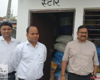 एडीएम द्वारा सम्भावित बाढ़ से बचाव के दृष्टिगत करमैनी-बेलौली तटबंध का किया गया स्थलीय निरीक्षण