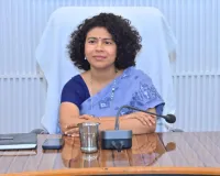 बहराइच:उत्कृष्ट कार्य के लिए मण्डलायुक्त ने मण्डलीय जनपदों के अधिकारियों की थपथपाई पीठ