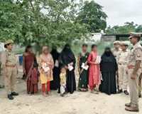 ग्राम चौपाल लगाकर ग्रामीणों से संवाद कर किया गया जागरुक