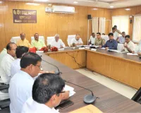 प्रभारी मंत्री ने जनकल्याणकारी योजनाओं की समीक्षा कर दिए आवश्यक दिशा-निर्देश