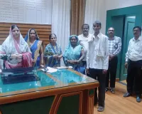 चेयरपर्सन फात्मा रज़ा ने गोवंश पालकों को सौंपे सहायता राशि के चेक 