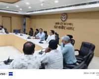 जिलाधिकारी की अध्यक्षता में विभिन्न योजनाओं की समीक्षा बैठक हुई आयोजित