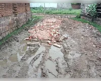 टेंडर के बाद भी नहीं बनी सड़क-नाली, ठेकेदार की लापरवाही से जुगपुरा के लोग परेशान