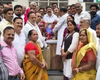 सपा कार्यालय पर मनायी गयी पूर्व सांसद फूलन देवी की पुण्यतिथि