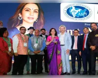 नीता अंबानी को फ्लोरिडा में दिया गया AAPI ह्यूमैनिटेरियन अवॉर्ड