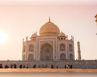 ताजमहल को 'तेजो महालय' बताने वाली याचिका पर इलाहाबाद हाईकोर्ट ने केंद्र और ASI से मांगा जवाब