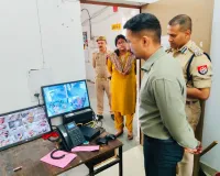 डीएम , जेसीपी ने कई परीक्षा केन्द्रों का किया निरीक्षण 