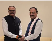 बृजेश के घर पहुंचे केशव, जाना हाल-चाल 