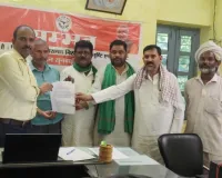 विद्युत कटौती को लेकर अधिशासी अभियंता को दिया ज्ञापन