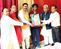 नगीना के हर्षित धनराज ने NEET परीक्षा उत्तीर्ण कर बढ़ाया जनपद का मान