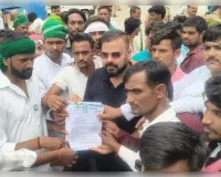 छात्रों पर लाठीचार्ज से लेकर खाद की कालाबाजारी तक… फतेहपुर में गूंजा ‘हल्लाबोल’